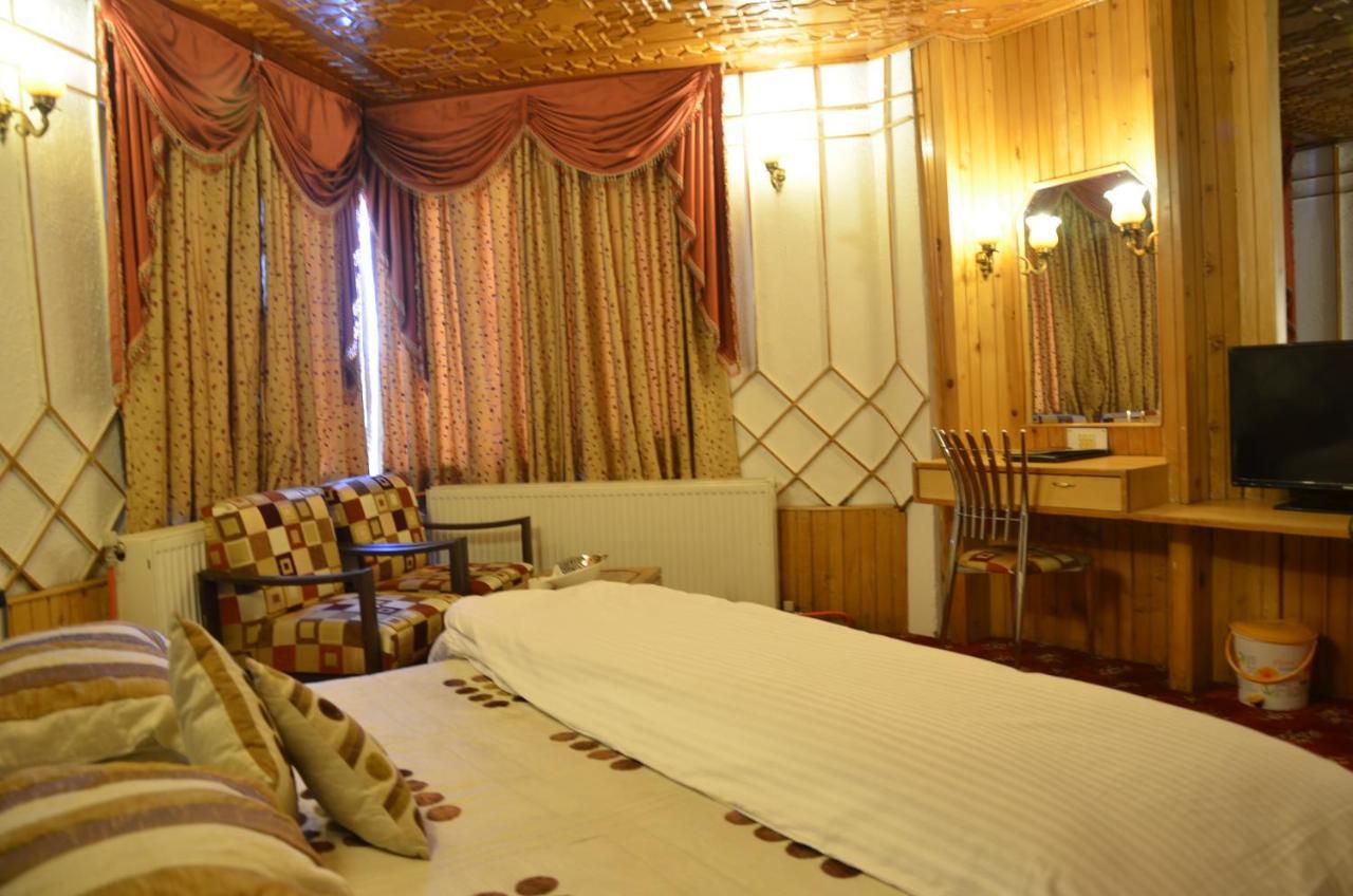 Hotel Hilltop Gulmarg JAMMU AND KASHMIR Ngoại thất bức ảnh