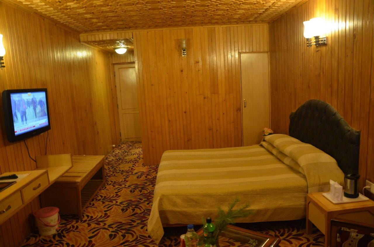 Hotel Hilltop Gulmarg JAMMU AND KASHMIR Ngoại thất bức ảnh